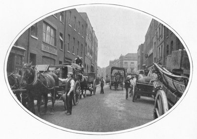 Työt alkamassa, Osborn Street, Whitechapel, Lontoo, n. 1903 1903 tekijältä Unbekannt