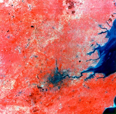 Yhdistelmävalokuva Lontoosta, jonka on ottanut Landsat 2 29. heinäkuuta 1975 tekijältä Unbekannt