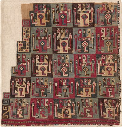 Kulmafragmentti, luultavasti tunikasta, n. 700-1100. tekijältä Unbekannt
