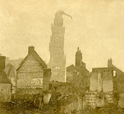 Vaurioitunut Notre-Dame de Brebièresin torni, Albert, Pohjois-Ranska, c1915-c1918 tekijältä Unbekannt