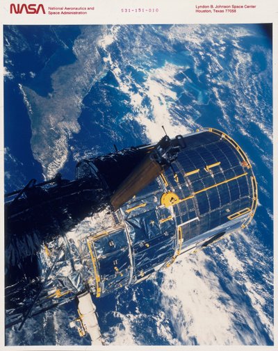 Hubble-avaruusteleskoopin käyttöönotto, 1990 tekijältä Unbekannt