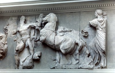 Yksityiskohta Pergamon-alttarin suuresta friisistä, 180-159 eaa tekijältä Unbekannt