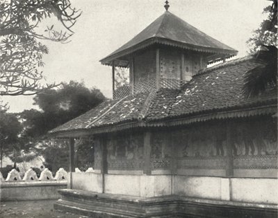 Dewale katso levy 58 Dagoba of the Sacred Toothissa Kandyssa, 1926 tekijältä Unbekannt