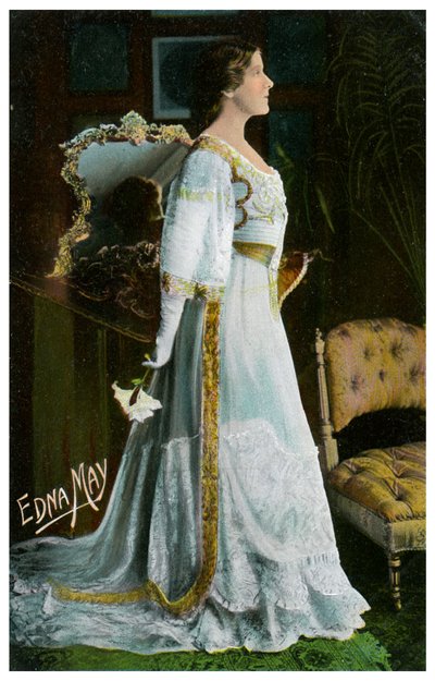 Edna May, yhdysvaltalainen näyttelijä ja laulaja, 1900-1919 tekijältä Unbekannt