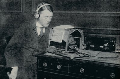 Sähkö muuttaa painetun maailman ääneksi sokeille, vuodelta 1935 tekijältä Unbekannt