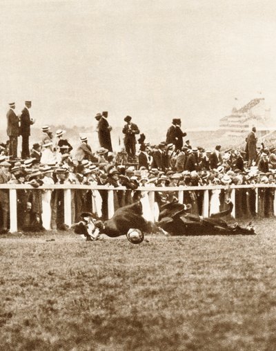 Emily Davison heittäytyy Kings-hevosen eteen Derbyn aikana, Epsom, Surrey, 1913 tekijältä Unbekannt