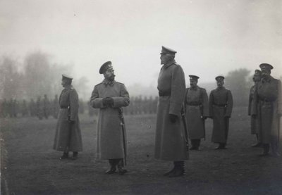 Keisari Nikolai II ja suurruhtinas Nikolai Nikolajevitš Baranovichissa syyskuussa 1914, 1914 tekijältä Unbekannt