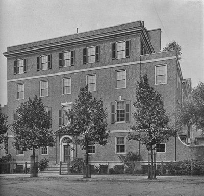 East 57th Streetin sisäänkäynti, Mrs WK Vanderbiltin talo, New York City, 1924 tekijältä Unbekannt