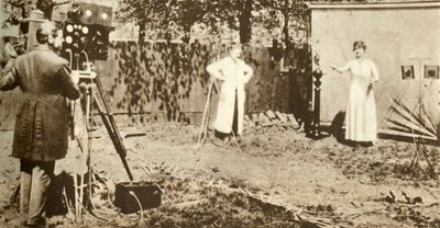 Eugene Lauste tallentaa ensimmäisen yhdistetyn liikkuvan kuvan ja äänen, c1905, 1935. tekijältä Unbekannt