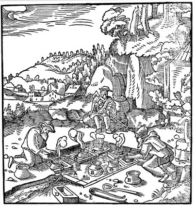 Haihdutetaan suolavettä kuumassa lähteessä suolan saamiseksi, 1556 tekijältä Unbekannt