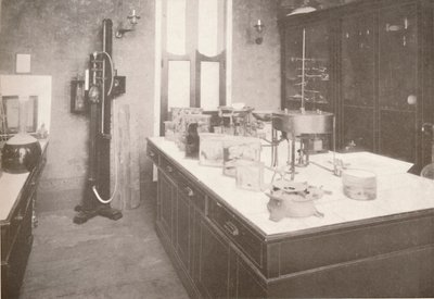 Lääketieteellisen oikeudellisen palvelun tutkimuslaboratorio, 1914 tekijältä Unbekannt