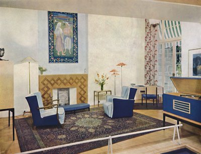Näyttelyolohuoneen on suunnitellut Esmé Gordon, A.R.I.B.A., A.R.I.A.S., c1945 tekijältä Unbekannt