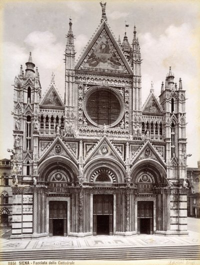 Sienan katedraalin julkisivu, Italia, 1800-luvun loppu tai 1900-luvun alku tekijältä Unbekannt