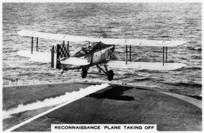 Fairey III F -tiedustelukoneen nousu lentotukialusta HMS Courageous, 1937 tekijältä Unbekannt