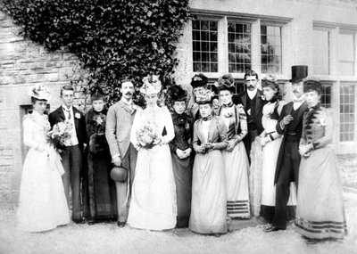 Perhevalokuva, c1882 tekijältä Unbekannt