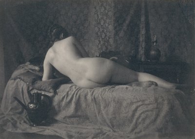 [Naisten alaston takaa], 1870-luku. tekijältä Unbekannt