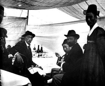 Festivaali Japanin keisarin kunniaksi, Korea, 1900 tekijältä Unbekannt