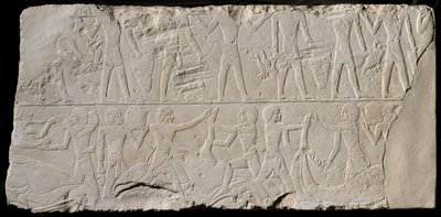 Fragmentti haudan seinästä, joka kuvaa uhrien kantajia ja teurastajia, Egypti, vanha kuningaskunta, dynastian puoliväli... tekijältä Unbekannt