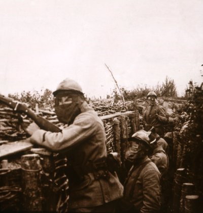 Kaasuvaroitus juoksuhaudoissa, Champagne, Pohjois-Ranska, 1916 tekijältä Unbekannt