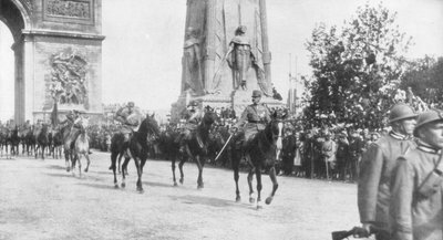 Kenraali Montuori ja italialaiset joukot voittoparaatissa Pariisissa, Ranskassa, 14.7.1919 tekijältä Unbekannt