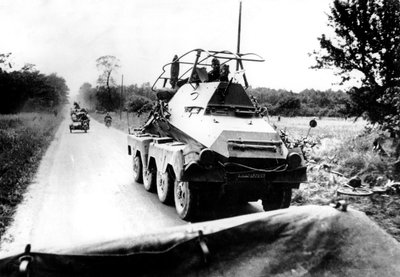 Saksalainen panssaroitu auto Pariisin etenemisen aikana touko-kesäkuussa 1940 tekijältä Unbekannt