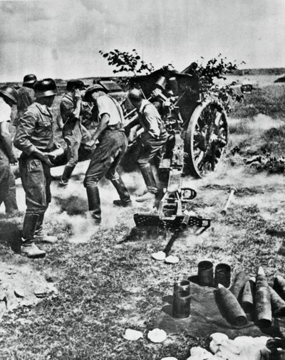 Saksalainen tykistö toiminnassa itärintamalla, 1941 tekijältä Unbekannt