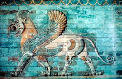 Griffin-leijona -reliefi lasitetussa tiilessä, Akhemenid-aika, Muinainen Persia, 530-330 eaa. tekijältä Unbekannt