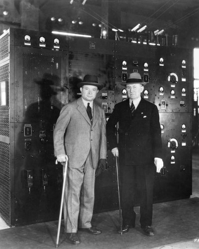 Guglielmo Marconi ja David Sarnoff, 1933 tekijältä Unbekannt