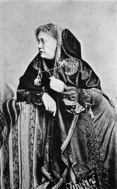 Helena Petrovna Blavatsky, venäläissyntyinen amerikkalainen teosofi, 1875 tekijältä Unbekannt