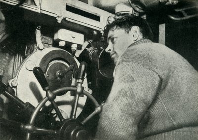 Brittiläisen sukellusveneen ruorimies, toinen maailmansota, 1945. tekijältä Unbekannt