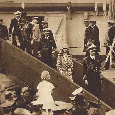 Taas kotiin - herttua ja herttuatar laskeutuvat Portsmouthiin 27. kesäkuuta 1927, 1937 tekijältä Unbekannt