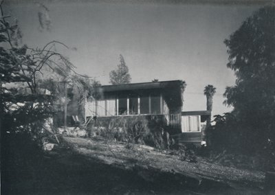Talo Los Angelesissa, kirjoittanut Richard J Neutra. - Patio- ja puutarhanäkymä, 1942 tekijältä Unbekannt