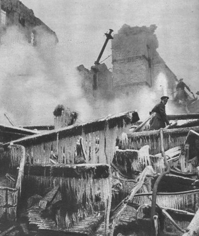 Talven kylmässä arktinen sää lisäsi uusia koettelemuksia väestönsuojelun tehtävään, 1941 1942 tekijältä Unbekannt