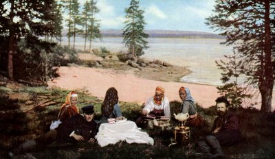 Karjalaiset juomassa teetä joen rannalla, lähellä Arkkienkeliä, Venäjä, 1930-luku tekijältä Unbekannt
