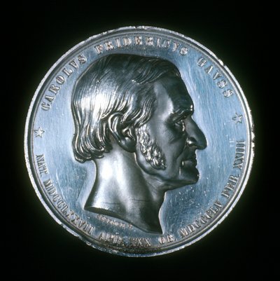 Carl Friedrich Gauss, saksalainen matemaatikko, tähtitieteilijä ja fyysikko tekijältä Unbekannt