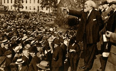 Keir Hardie pitää puheen Trafalgar Squarella Lontoossa 2. elokuuta 1914 1933. tekijältä Unbekannt