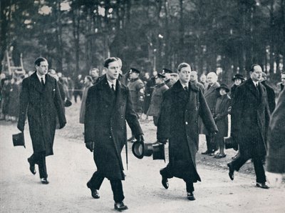 Kuningas Edward VIII ja hänen kolme veljeään seuraavat asevaunuja, 1936 tekijältä Unbekannt