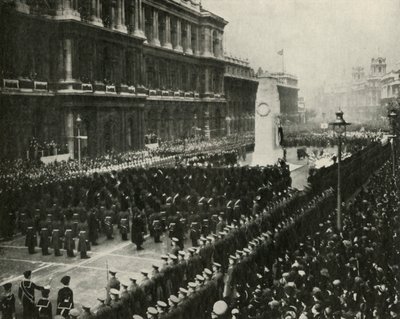 Kuningas Yrjö VI osallistui aselepopäivän seremoniaan Cenotaphissa, Whitehallissa, 11. marraskuuta 1936, 1937. tekijältä Unbekannt
