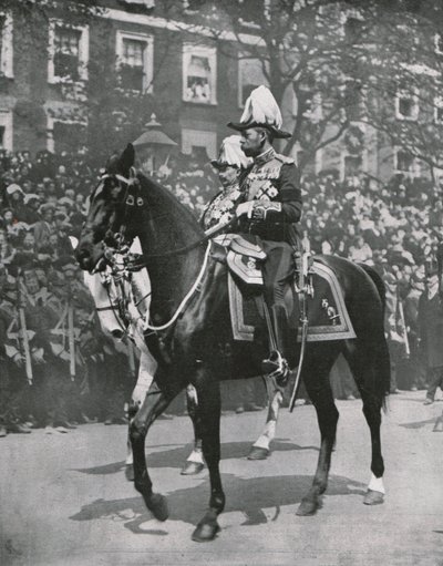 Kuningas Yrjö V isänsä kuningas Edward VII:n hautajaisissa Lontoossa 20. toukokuuta 1910. tekijältä Unbekannt