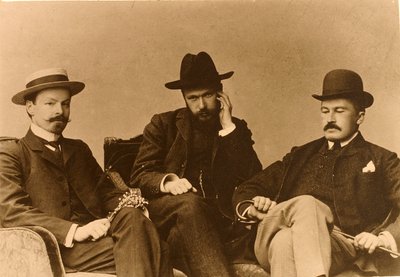Konstantin Balmont, Sergei Poliakov ja Modest Durnov, venäläiset runoilijat, 1904 tekijältä Unbekannt