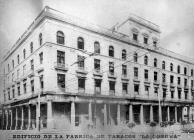 La Corona, tupakkatehdas, 1920-luku tekijältä Unbekannt