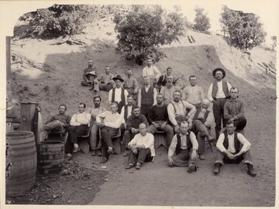 La Grange Mine Crew, Kalifornia, 1900-luku. tekijältä Unbekannt