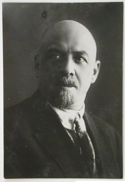 Leonid Aleksandrovitš Vesnin 1880-1933 tekijältä Unbekannt