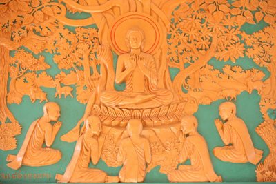 Buddhan elämä. Buddha 5 opetuslapsensa kanssa Benares Phnom Penhissä Kambodžassa tekijältä Unbekannt