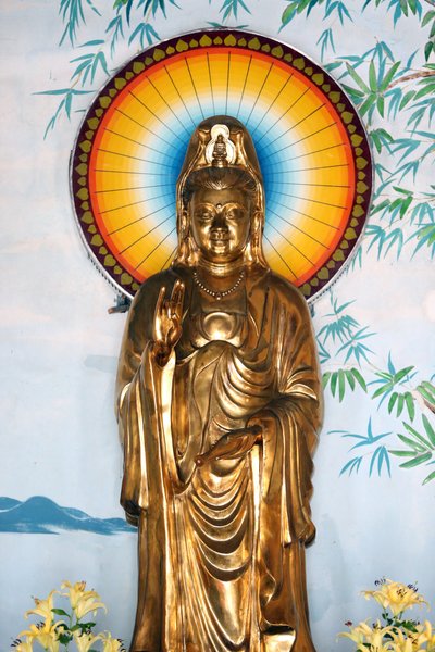 Linh Ung buddhalainen pagodi. Quan Am myötätunnon bodhisattva tai armon jumalatar. Suojaele (Abhay). Danang. Vietnam tekijältä Unbekannt