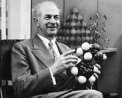 Linus Pauling, yhdysvaltalainen kemisti, 1954 tekijältä Unbekannt