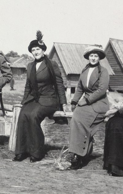 Maria Evgenyevna Golovina, Rasputinin oikean ja Julia Aleksandrovna Denin sihteeri, 1912-1913 tekijältä Unbekannt