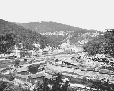Mauch Chunk, Pennsylvania, jossa näkyy Mount Pisgah, USA, vuosi 1900. tekijältä Unbekannt