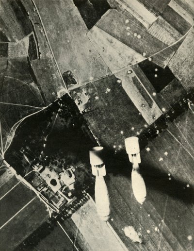 Lisää brittiläisiä pommeja vihollisen hallussa olevalla lentopaikalla, 1939-1940, 1941. tekijältä Unbekannt