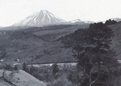 Ngauruhoe-vuori, 1800-luvun loppu - 1900-luvun alku. tekijältä Unbekannt
